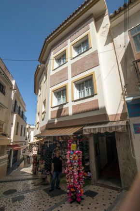 Holidays2Torremolinos Bajondillo Super High Speed WIFI & 50m beach